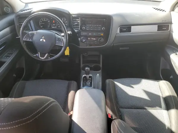 JA4AZ3A35GZ019356 2016 MITSUBISHI OUTLANDER - Image 8