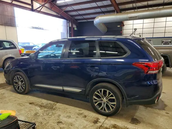 JA4AZ3A35GZ020832 2016 MITSUBISHI OUTLANDER - Image 2