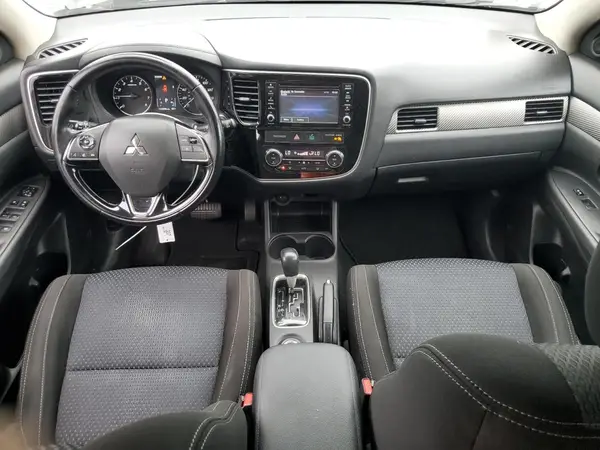 JA4AZ3A35GZ035461 2016 MITSUBISHI OUTLANDER - Image 8
