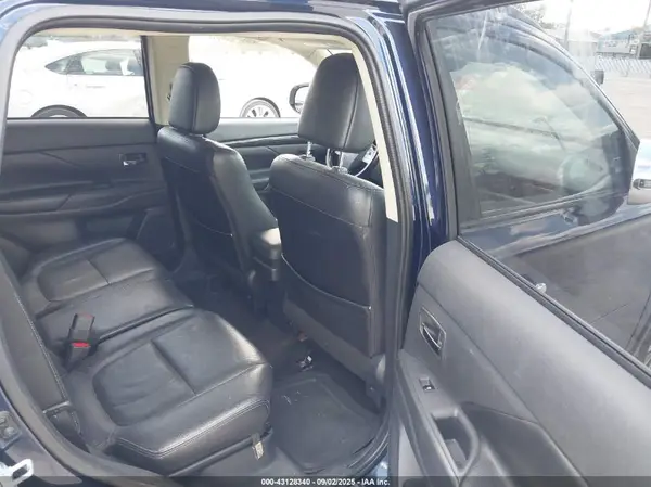 JA4AZ3A35GZ036707 2016 MITSUBISHI OUTLANDER - Image 8