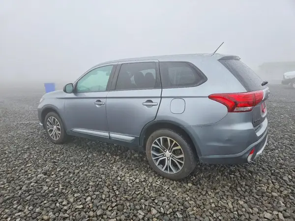 JA4AZ3A35GZ038652 2016 MITSUBISHI OUTLANDER - Image 2