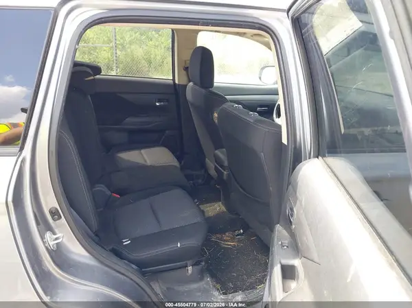 JA4AZ3A35GZ039221 2016 MITSUBISHI OUTLANDER - Image 8