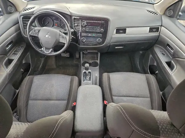 JA4AZ3A35GZ041969 2016 MITSUBISHI OUTLANDER - Image 8