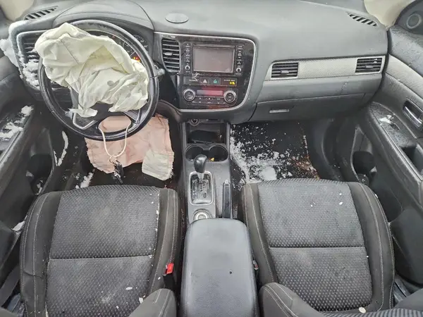 JA4AZ3A35GZ049277 2016 MITSUBISHI OUTLANDER - Image 8