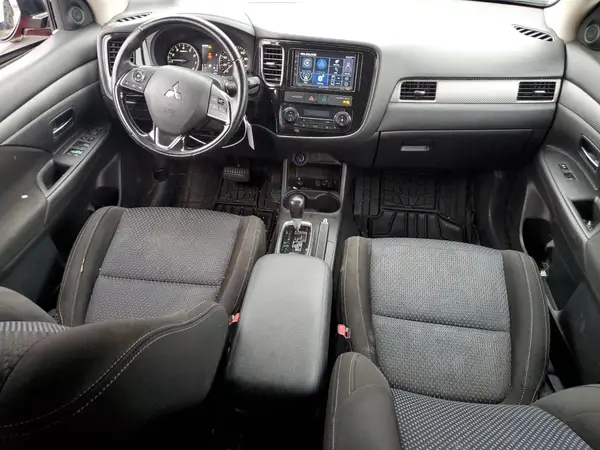 JA4AZ3A35GZ053216 2016 MITSUBISHI OUTLANDER - Image 8
