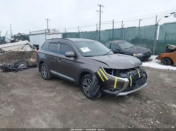 JA4AZ3A35GZ062773 2016 MITSUBISHI OUTLANDER - Image 1