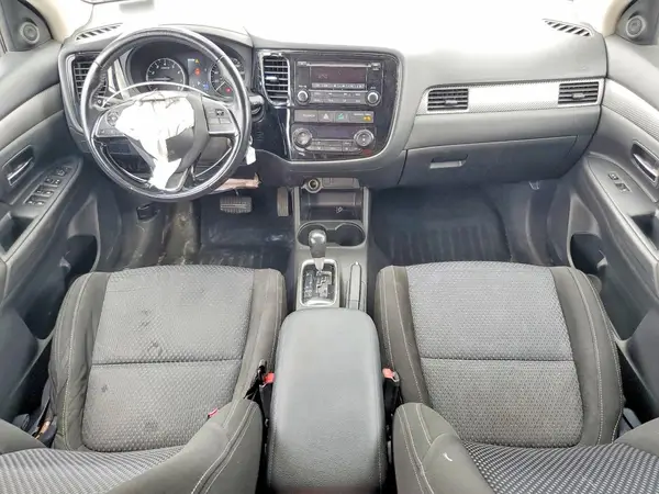 JA4AZ3A35GZ063857 2016 MITSUBISHI OUTLANDER - Image 8