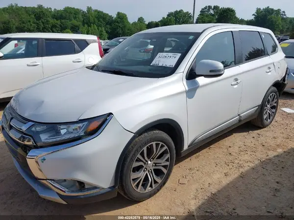 JA4AZ3A35GZ063910 2016 MITSUBISHI OUTLANDER - Image 2