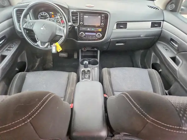 JA4AZ3A35GZ064958 2016 MITSUBISHI OUTLANDER - Image 8