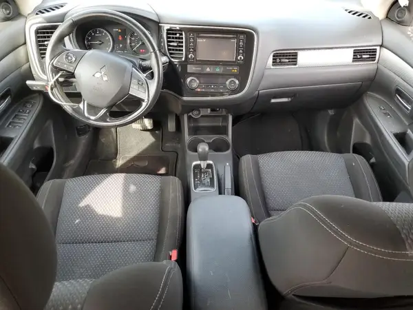 JA4AZ3A35GZ065625 2016 MITSUBISHI OUTLANDER - Image 8