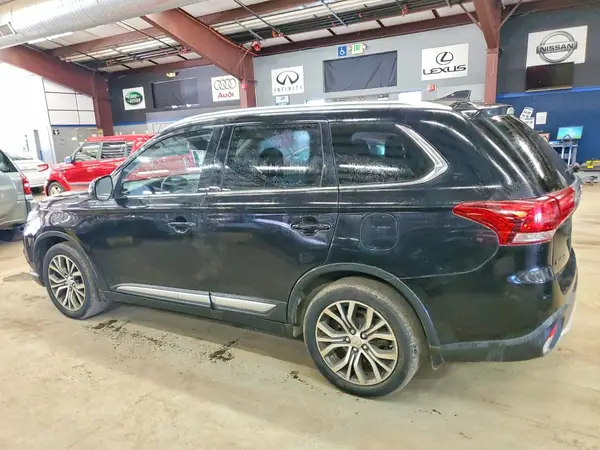JA4AZ3A35HZ003336 2017 MITSUBISHI OUTLANDER - Image 2