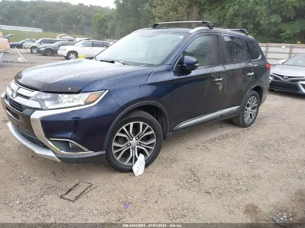 JA4AZ3A35HZ009993 2017 MITSUBISHI OUTLANDER - Image 2