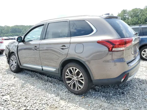 JA4AZ3A35HZ016135 2017 MITSUBISHI OUTLANDER - Image 2