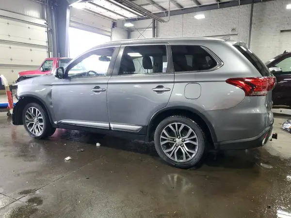 JA4AZ3A35HZ020153 2017 MITSUBISHI OUTLANDER - Image 2