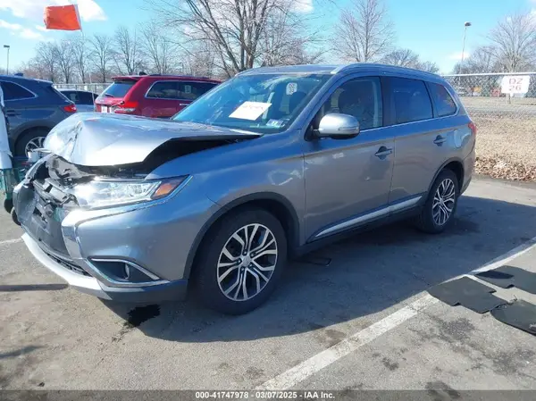 JA4AZ3A35HZ029290 2017 MITSUBISHI OUTLANDER - Image 2