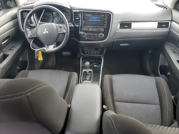 JA4AZ3A35HZ050012 2017 MITSUBISHI OUTLANDER - Image 8