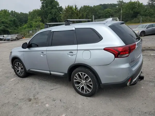 JA4AZ3A35HZ050303 2017 MITSUBISHI OUTLANDER - Image 2