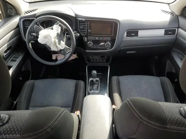 JA4AZ3A35HZ056814 2017 MITSUBISHI OUTLANDER - Image 8