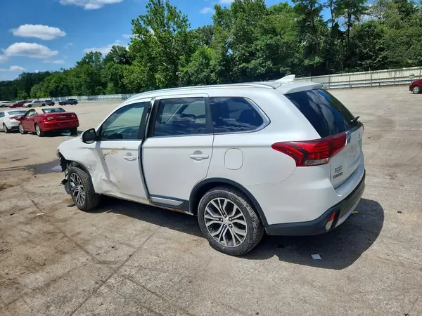 JA4AZ3A35HZ059096 2017 MITSUBISHI OUTLANDER - Image 2