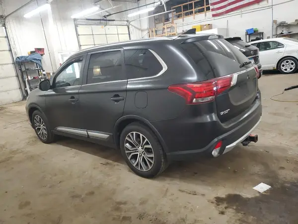 JA4AZ3A35HZ060197 2017 MITSUBISHI OUTLANDER - Image 2