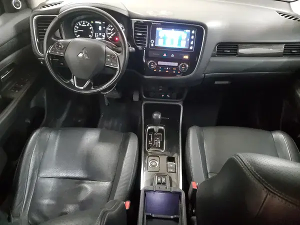 JA4AZ3A35HZ060197 2017 MITSUBISHI OUTLANDER - Image 8