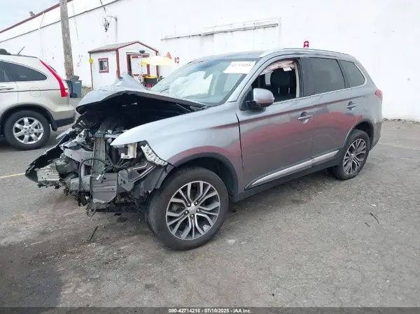 JA4AZ3A35HZ066503 2017 MITSUBISHI OUTLANDER - Image 2