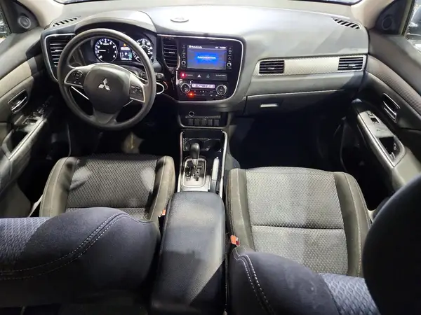 JA4AZ3A35JJ003616 2018 MITSUBISHI OUTLANDER - Image 8