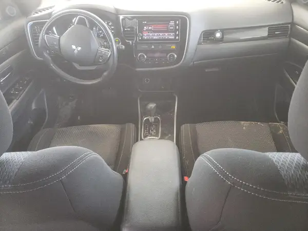 JA4AZ3A35JZ022149 2018 MITSUBISHI OUTLANDER - Image 8