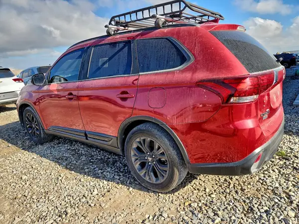 JA4AZ3A35JZ023382 2018 MITSUBISHI OUTLANDER - Image 2