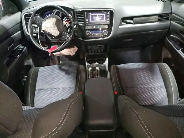 JA4AZ3A35JZ024029 2018 MITSUBISHI OUTLANDER - Image 8