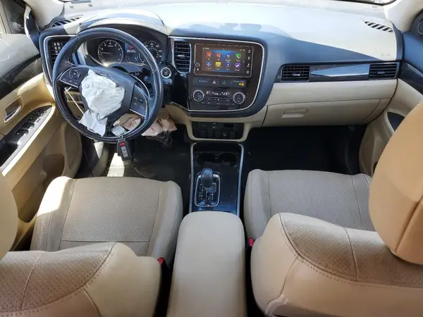 JA4AZ3A35JZ025102 2018 MITSUBISHI OUTLANDER - Image 8