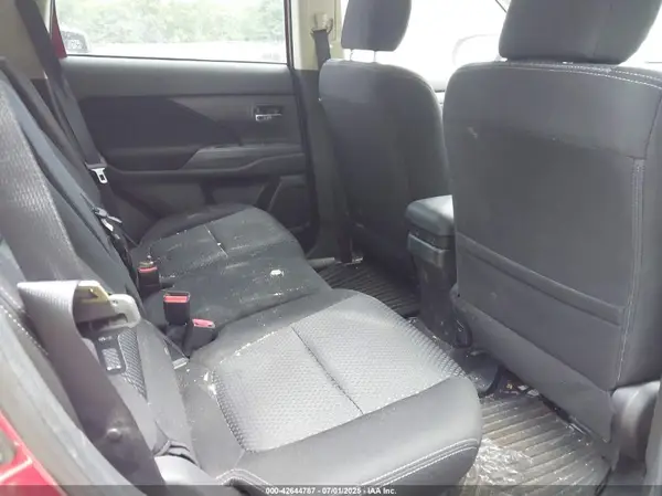 JA4AZ3A35JZ034429 2018 MITSUBISHI OUTLANDER - Image 8
