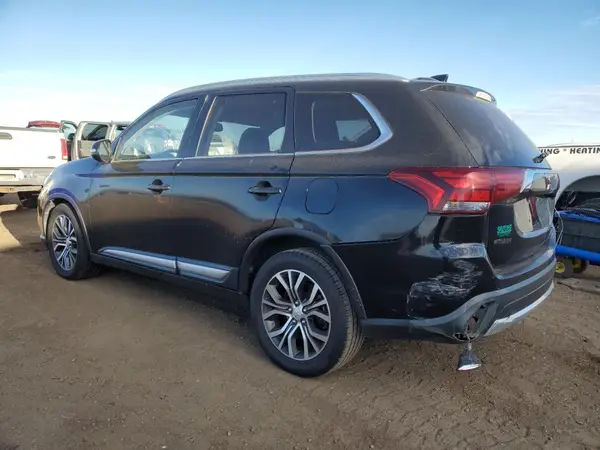 JA4AZ3A35JZ040666 2018 MITSUBISHI OUTLANDER - Image 2