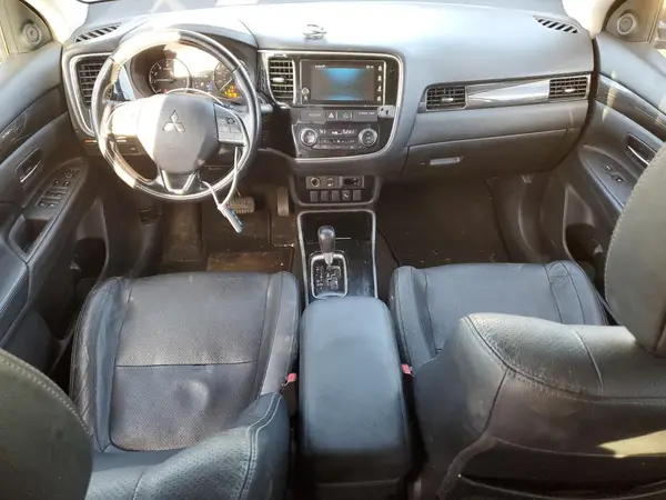 JA4AZ3A35JZ040666 2018 MITSUBISHI OUTLANDER - Image 8