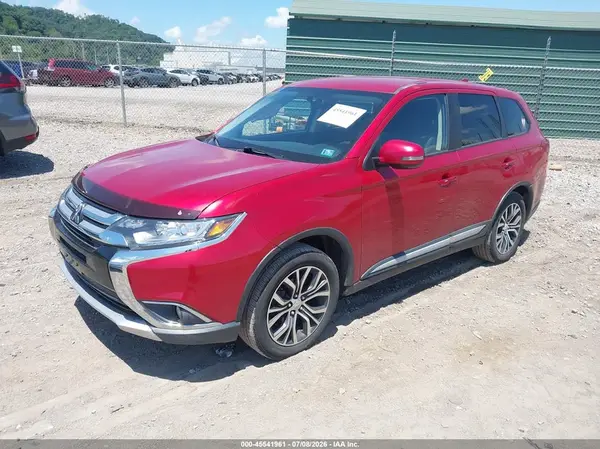 JA4AZ3A35JZ041882 2018 MITSUBISHI OUTLANDER - Image 2