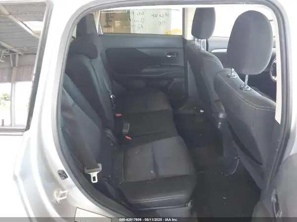JA4AZ3A35JZ042580 2018 MITSUBISHI OUTLANDER - Image 8