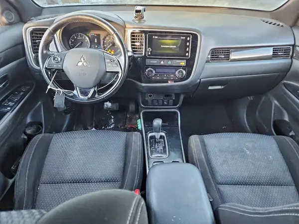 JA4AZ3A35JZ043969 2018 MITSUBISHI OUTLANDER - Image 8