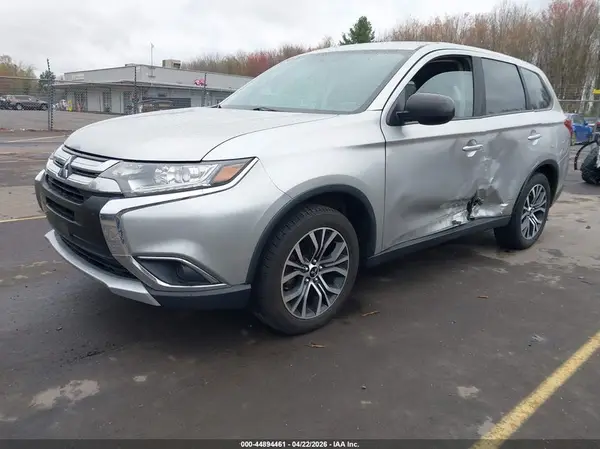 JA4AZ3A35JZ056589 2018 MITSUBISHI OUTLANDER - Image 2