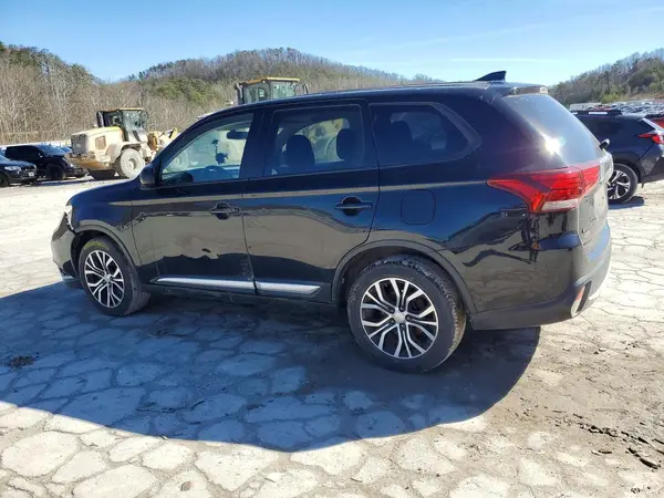 JA4AZ3A35JZ058858 2018 MITSUBISHI OUTLANDER - Image 2