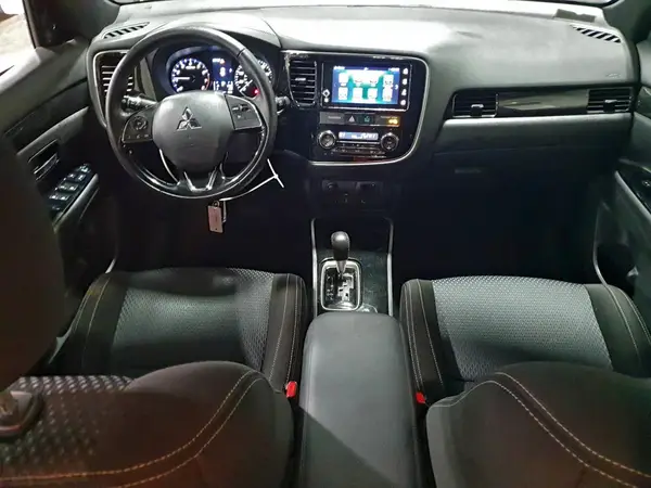 JA4AZ3A35JZ064126 2018 MITSUBISHI OUTLANDER - Image 8