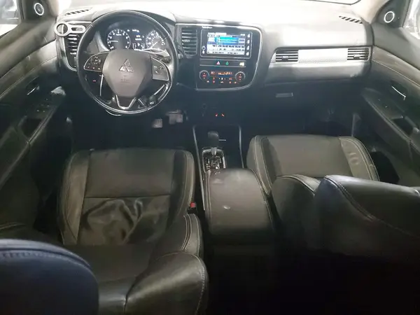 JA4AZ3A35KJ000300 2019 MITSUBISHI OUTLANDER - Image 8