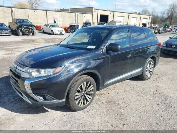 JA4AZ3A35KJ000832 2019 MITSUBISHI OUTLANDER - Image 2