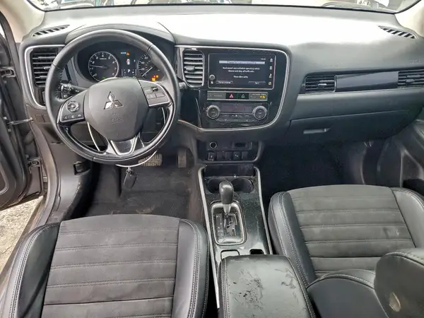 JA4AZ3A35KZ013226 2019 MITSUBISHI OUTLANDER - Image 8