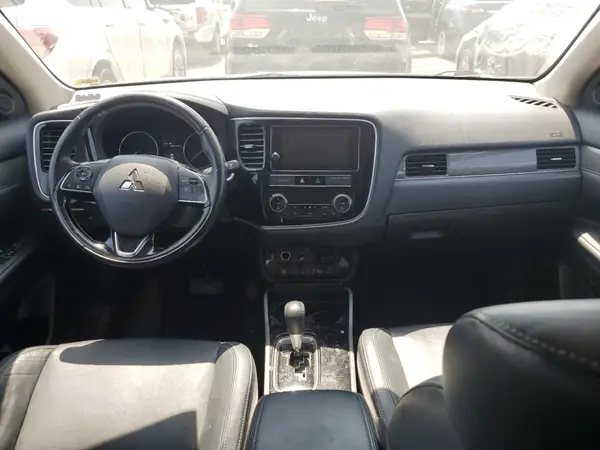 JA4AZ3A35KZ020659 2019 MITSUBISHI OUTLANDER - Image 8