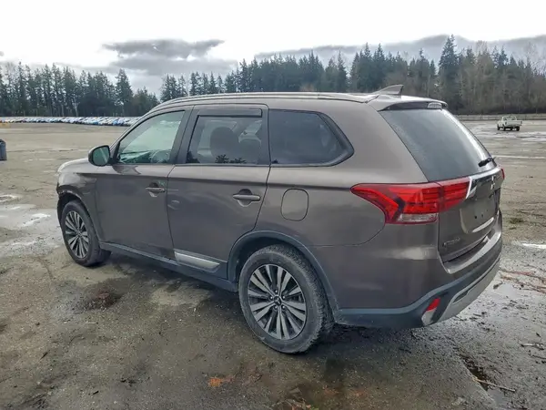 JA4AZ3A35KZ020855 2019 MITSUBISHI OUTLANDER - Image 2