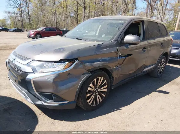JA4AZ3A35KZ020905 2019 MITSUBISHI OUTLANDER - Image 2