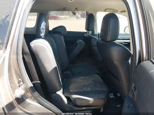 JA4AZ3A35KZ020905 2019 MITSUBISHI OUTLANDER - Image 8