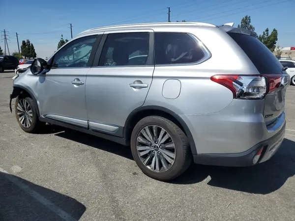 JA4AZ3A35KZ023982 2019 MITSUBISHI OUTLANDER - Image 2