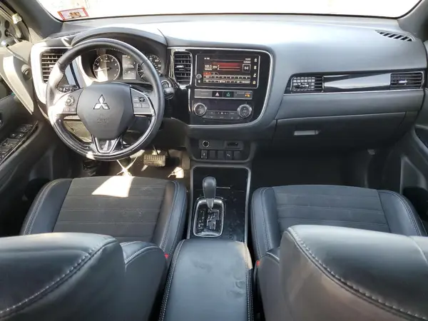 JA4AZ3A35KZ025120 2019 MITSUBISHI OUTLANDER - Image 8