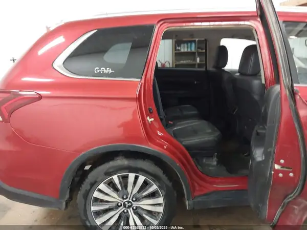JA4AZ3A35KZ028017 2019 MITSUBISHI OUTLANDER - Image 8